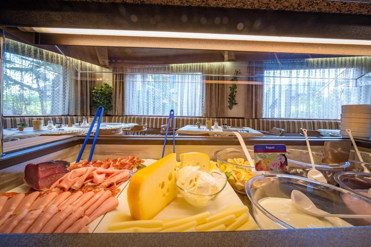 Hotel Pension Rechtenthal テルメーノ エクステリア 写真