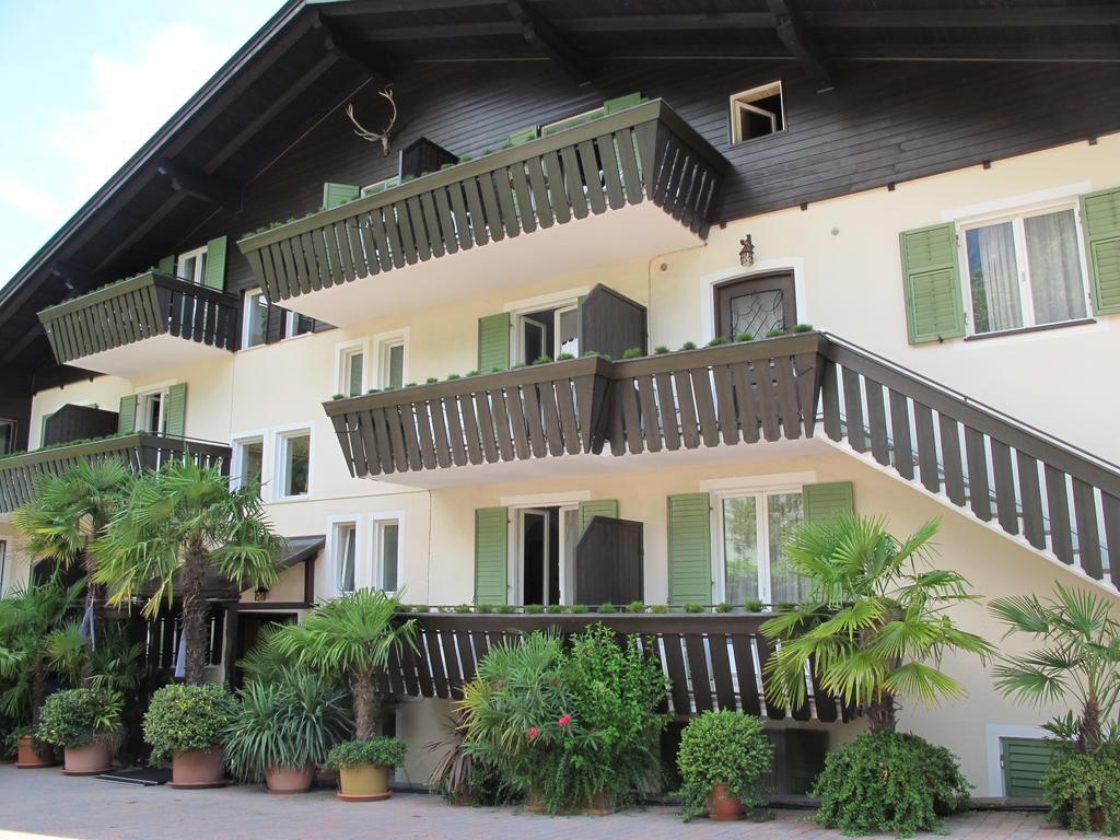 Hotel Pension Rechtenthal テルメーノ エクステリア 写真